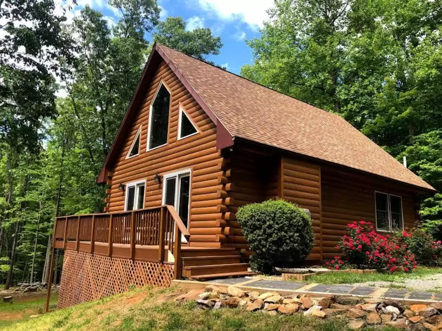 Entrance to cabin. Beautiful rose bushes to greet you! Entrance to cabin. Beautiful rose bushes to greet you! - The Blue Ridge Cabin - Roseland