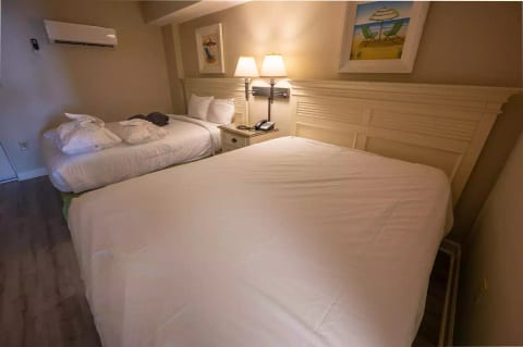 2 Beds in Bedroom