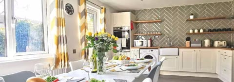 Beautiful 6 bedroom with 9 beds 