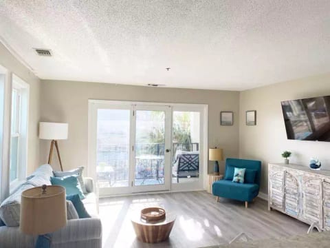 NEW 1 Br at Villa Capriani- Whale Hello There!