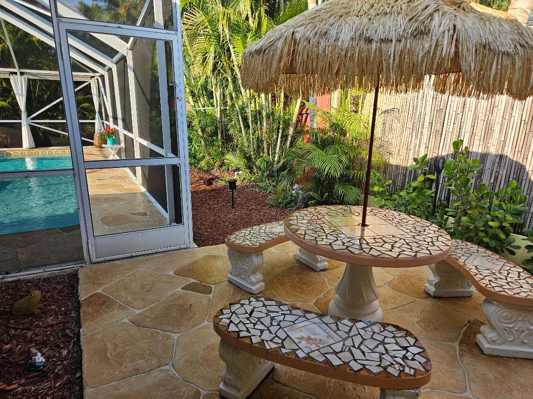 2-bedroom-tropical-suite-w-heated-pool-hot-tub/