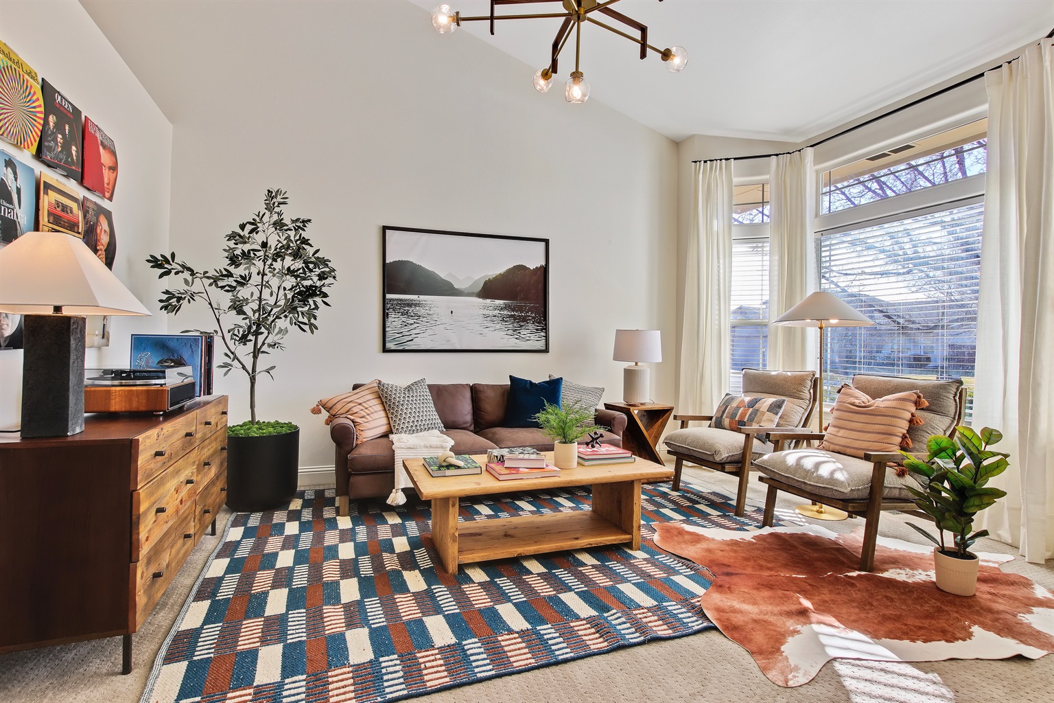 stylish-3br2ba-home-near-park-perfect-for-families-and-friends/