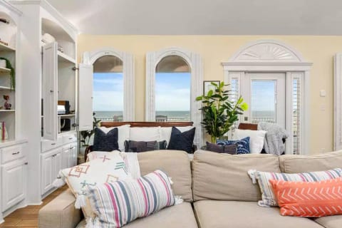 New! Summer Lovin! 3/3 Sleeps 12 Awesome Views Wow