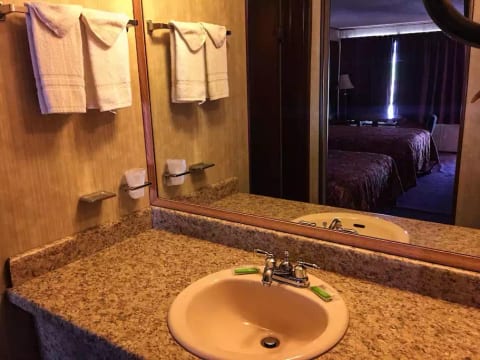 *Elgin•Lawton•Ft.Sill•Mt.Scott* Comfy Motel Rooms