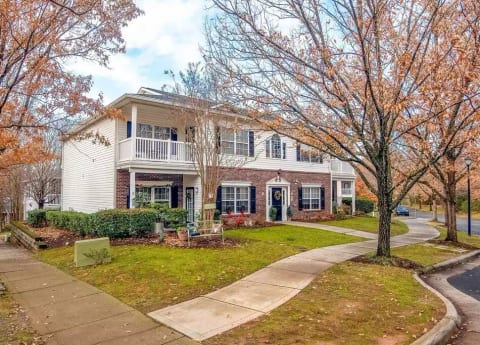 Condo in quiet neighborhood