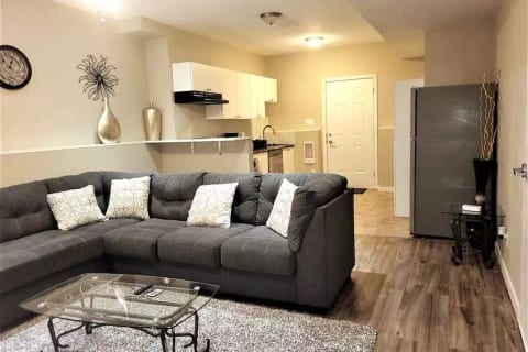Cushy 2-Bedroom suite with parking on property