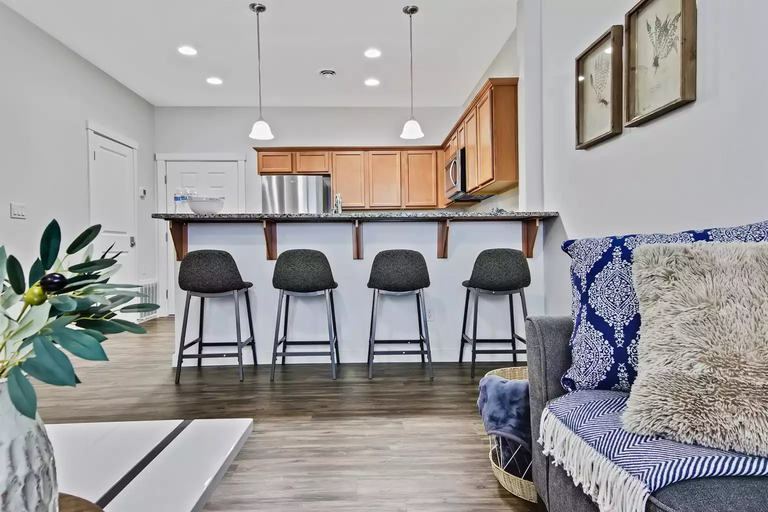 charming-centrally-located-boise-meridian-townhome/