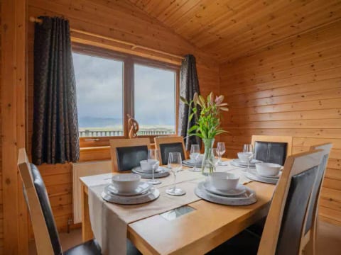 Loch Leven Lodge 10