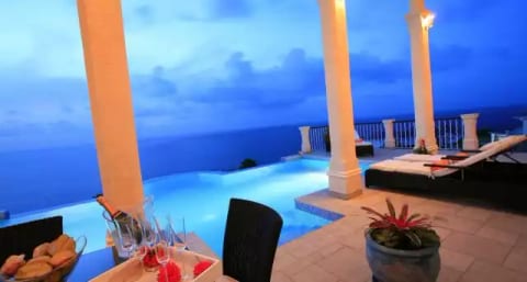 Cayman Villa - Cap Estate