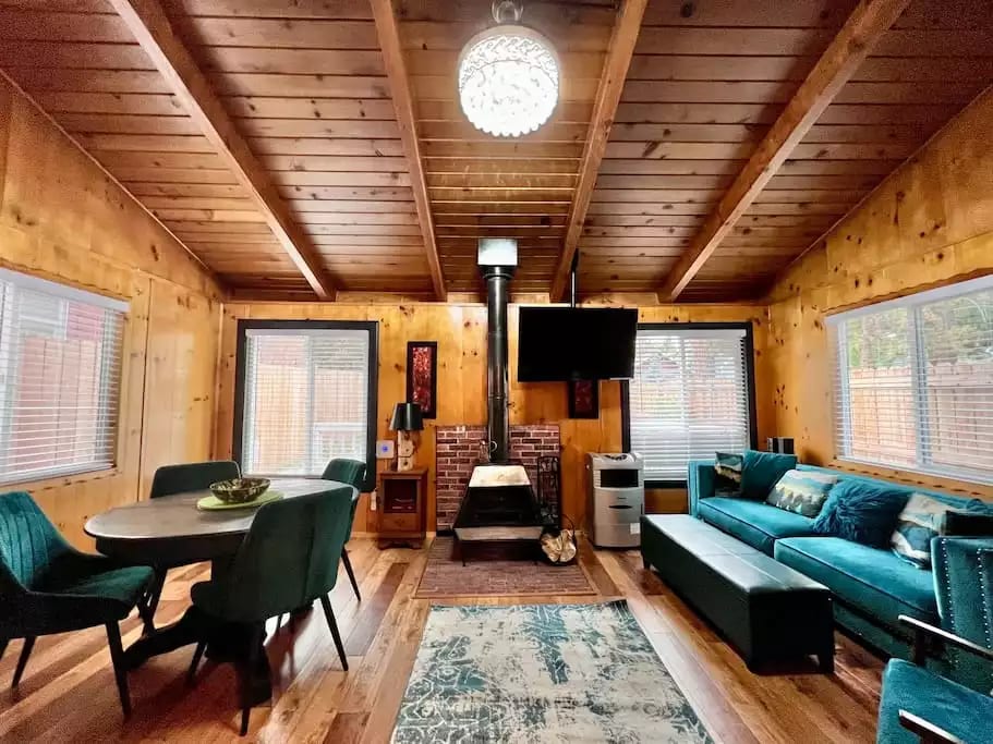 The Little Red Box - Big Bear couples cabin - Big Bear Lake