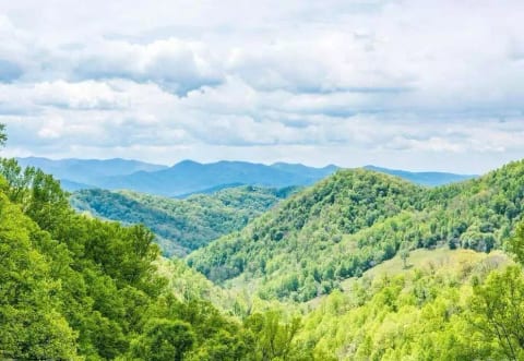 Luna Lair: Amazing views with HotTub