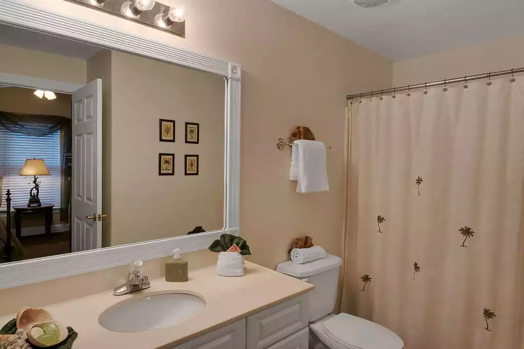 Guest bathroom - Time for a relaxing bath to end a perfect day at the beach! - OCEAN VILLA 1304 - Panama City Beach