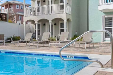 Gorgeous 4 BR House Across From Beach w/ Pool!
