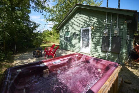 Indulge in the hot tub after a day of Smoky Mountain adventure or gather around the fire pit for s’mores.