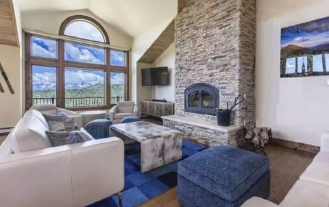 Soak up the majestic mountain views in the Blue Spruce Chateau.