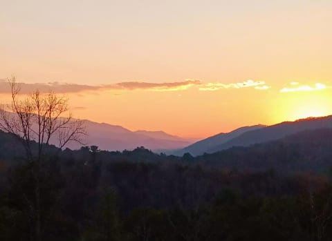 Sunset Ridge RV - Gateway to the Mountains