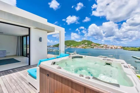 Just Blue Penthouse - Simpson Bay Lagoon