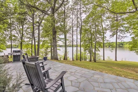 Lakeside Patio | Gas BBQ Grill