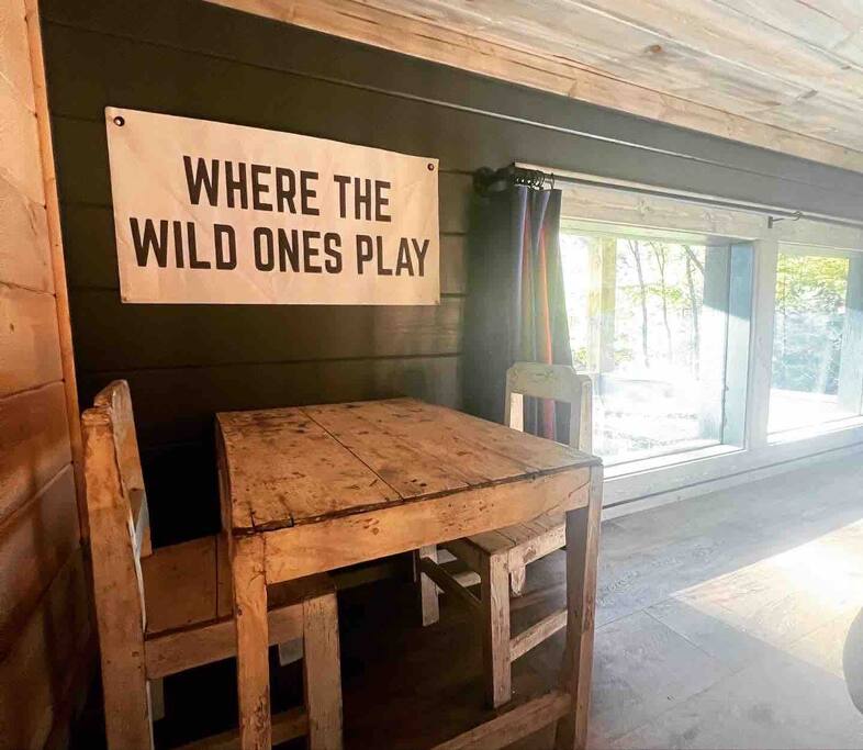 Upper cabin- Loft play area Upper cabin- Loft play area - CAPER Camp! 2 cabins on 3 acres. Sleeps 14! - Clayton