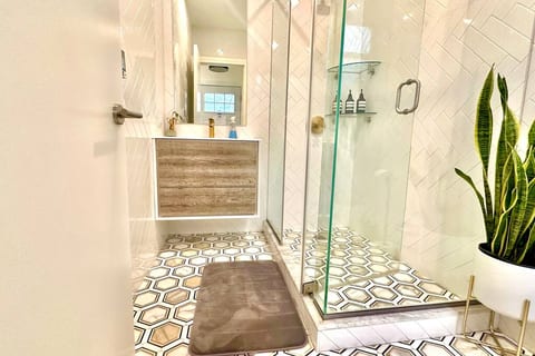Ultra-Luxury | stylish suite in historic Brooklyn