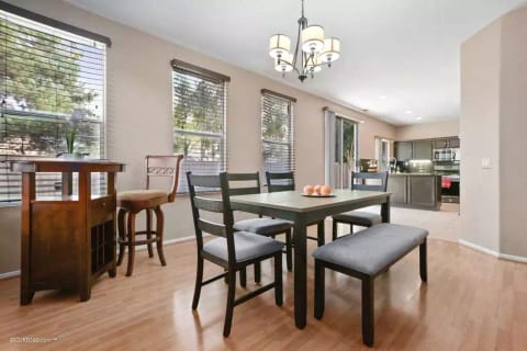 4BR Cul de Sac Home in Eastlake/Suburbs [32+ Days]