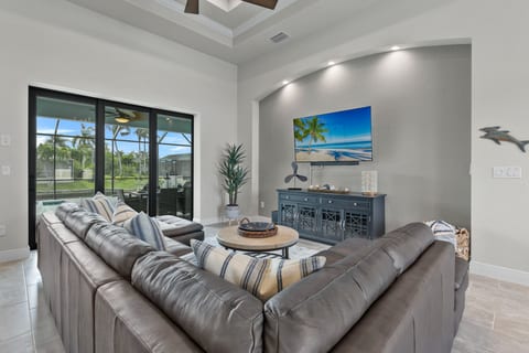OCEAN VIBES-NEW HOME IN SW CAPE CORAL