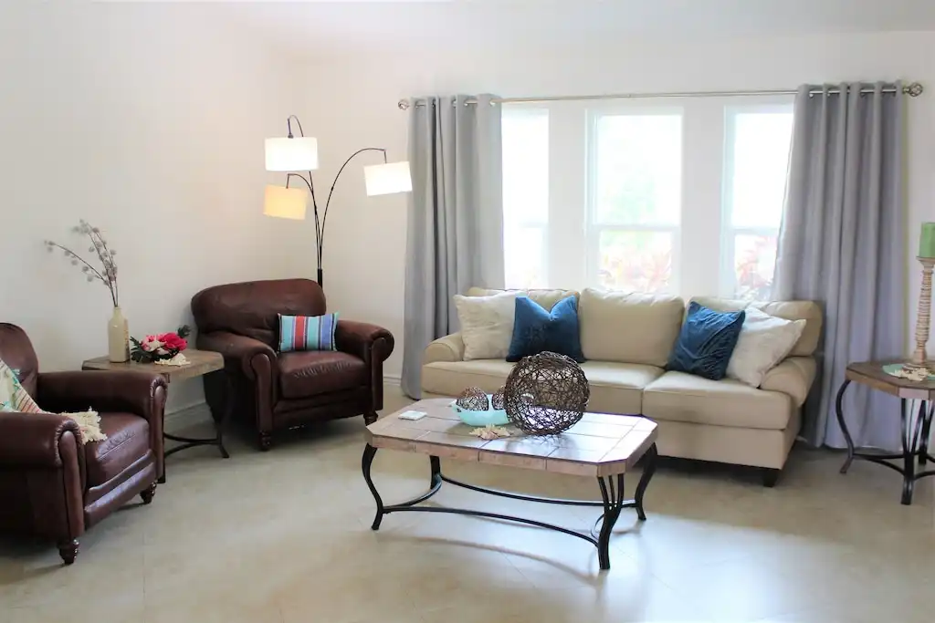 Just Beachy Vacation home, Gulf Access, Pool - Cape Coral