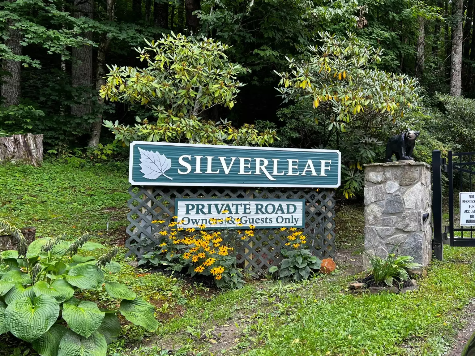 Our new sign at the Gate. Our new sign at the Gate. - Rich Summit View - Cabin Rental - Boone