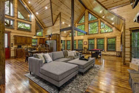 AGAPE CREEK CABIN