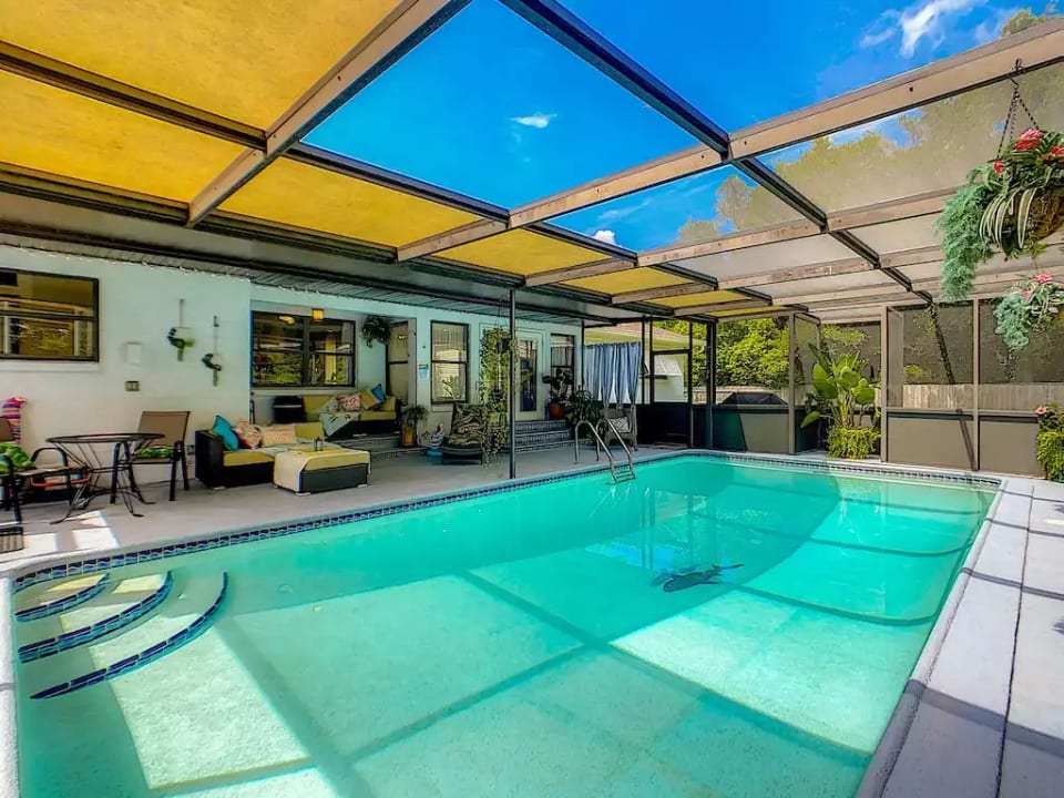 Large beautiful pool.