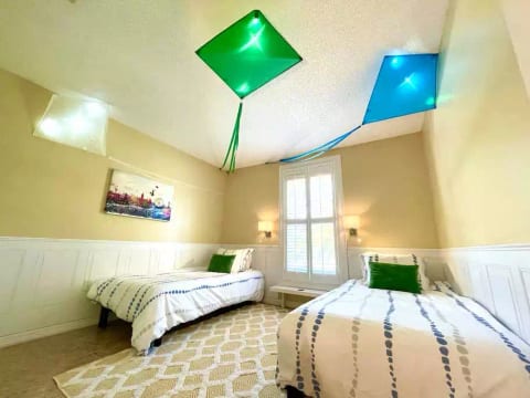 Let's go fly a kite! Mary Poppins guest house awaits!