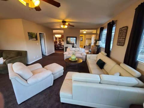 Sonoma Creek Retreat (Extended Stay)