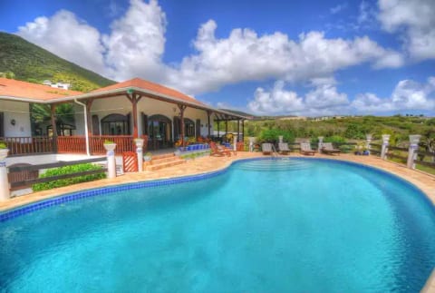 Villa Mahogany