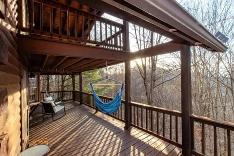 Comfy Cabin easy to Asheville w/❤ Views, Fast Wifi