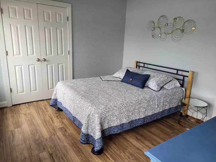Circle Room. (Queen bed) Circle Room. (Queen bed) - BAY GETAWAY! *Steps from the beach* VA Beach area - Norfolk