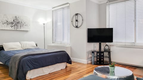 Chic Urban Oasis in the Heart of Midtown Manhattan