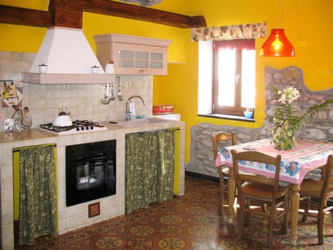 Kitchen / Dining Room