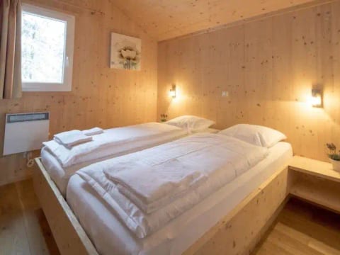 #4 mit IR-Sauna & Sprudelwanne innen