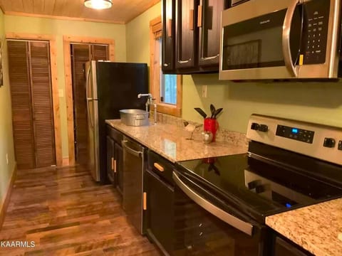 We have a full kitchen with everything you need to prepare a meal.
