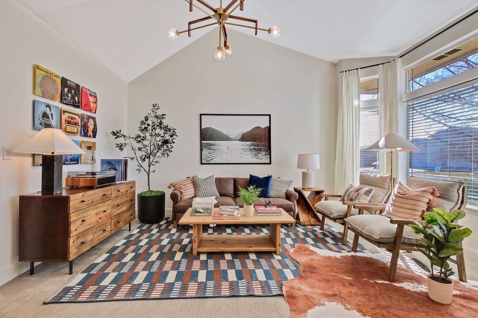 stylish-3br2ba-home-near-park-perfect-for-families-and-friends/