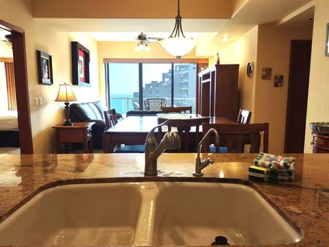 2BR w/ Bonus Room Ocean View @ Las Palomas RP