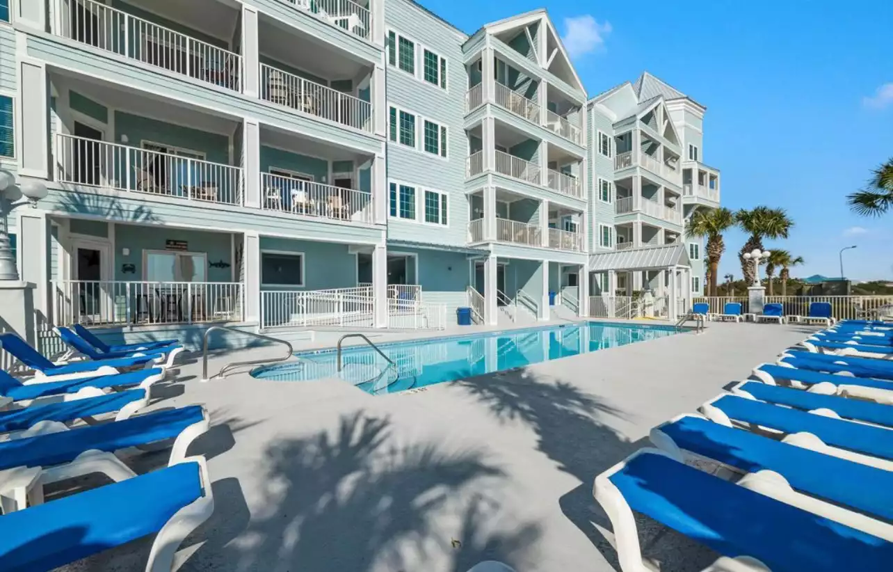The Salty Kiss Oceanview Hall Bunks, Beach & Bayou - Orange Beach The Salty Kiss Oceanview Hall Bunks, Beach & Bayou - Orange Beach