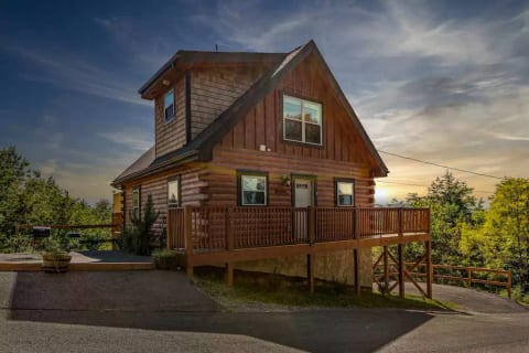 Gorgeous sunset at Honeysuckle Blue cabin in the beautiful Douglas Lake Resort