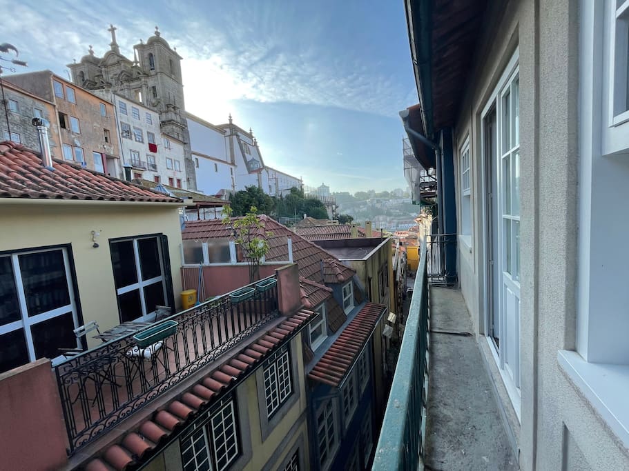 top-floor-2-apartments-at-historic-center-by-river/