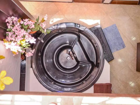 2 Bedroom AC, Hot Tub Lleras