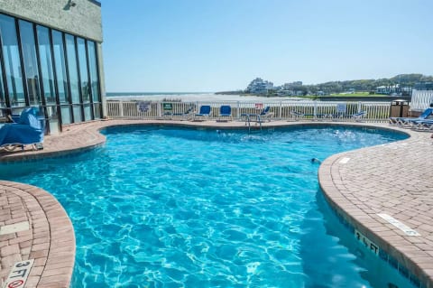 Seaside Pool!
