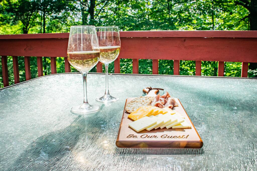 Be our guest! - Cute Quiet & Near Attractions, WiFi, Modern & Cozy - Lake Toxaway