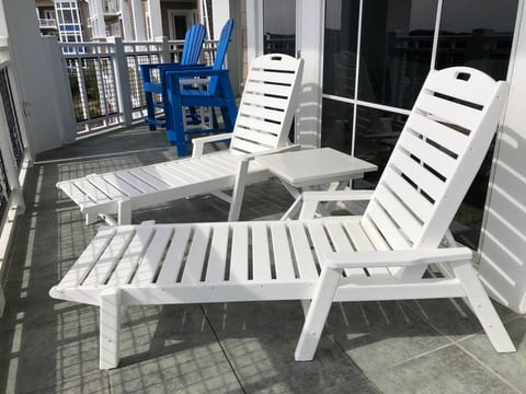 Brand new lounge chairs at Breathtaking