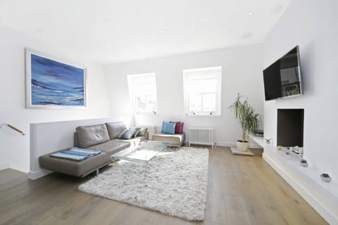 Stunning 2b Duplex in Notting Hill