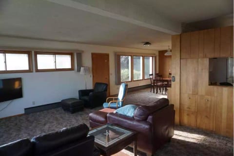 You will enter directly to the living/Dining area.